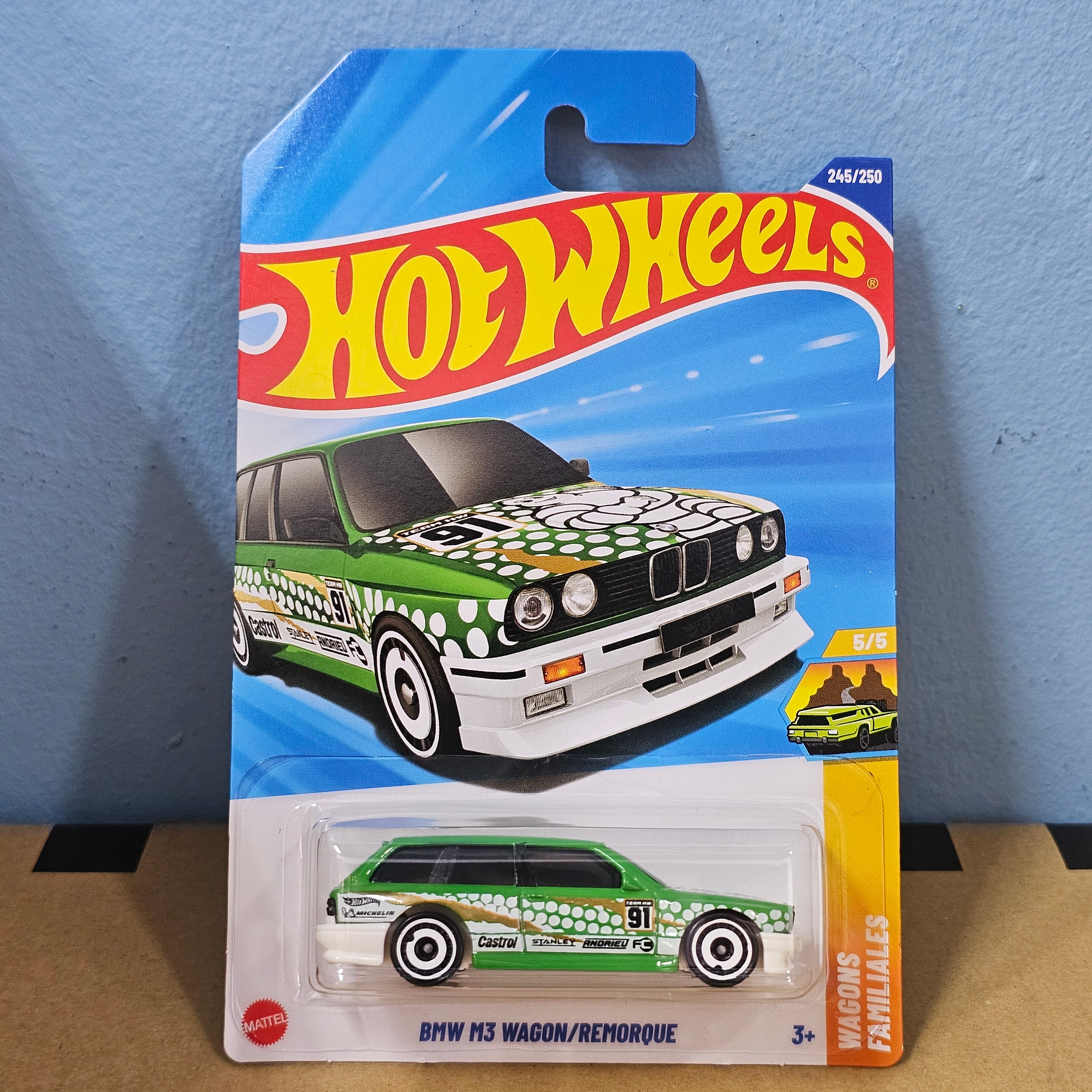 HOT WHEELS BMW M3 WAGON/REMORQUE CASE P 2025 MAINLINE