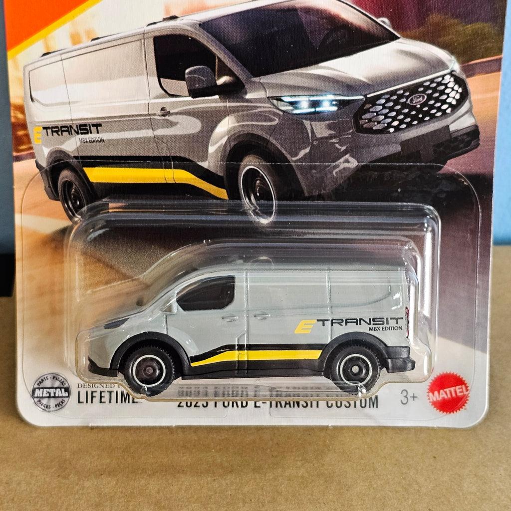 MATCHBOX 2023 FORD E-TRANSIT CUSTOM DASH L 2025