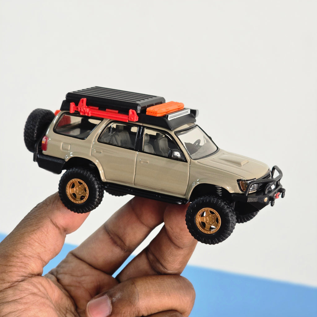 HOT WHEELS PREMIUM SCALE 1:43 2000 TOYOTA 4RUNNER