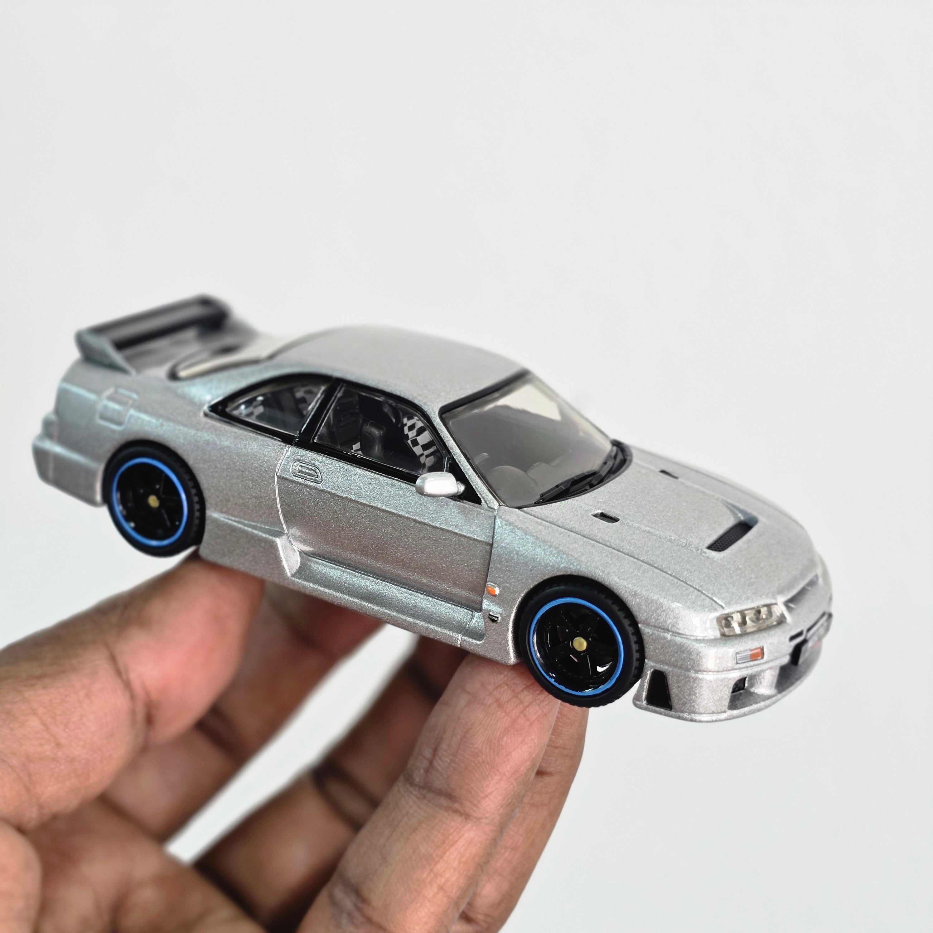 HOT WHEELS PREMIUM SCALE 1:43 NISMO GT-R LM (1995 BCNR33)