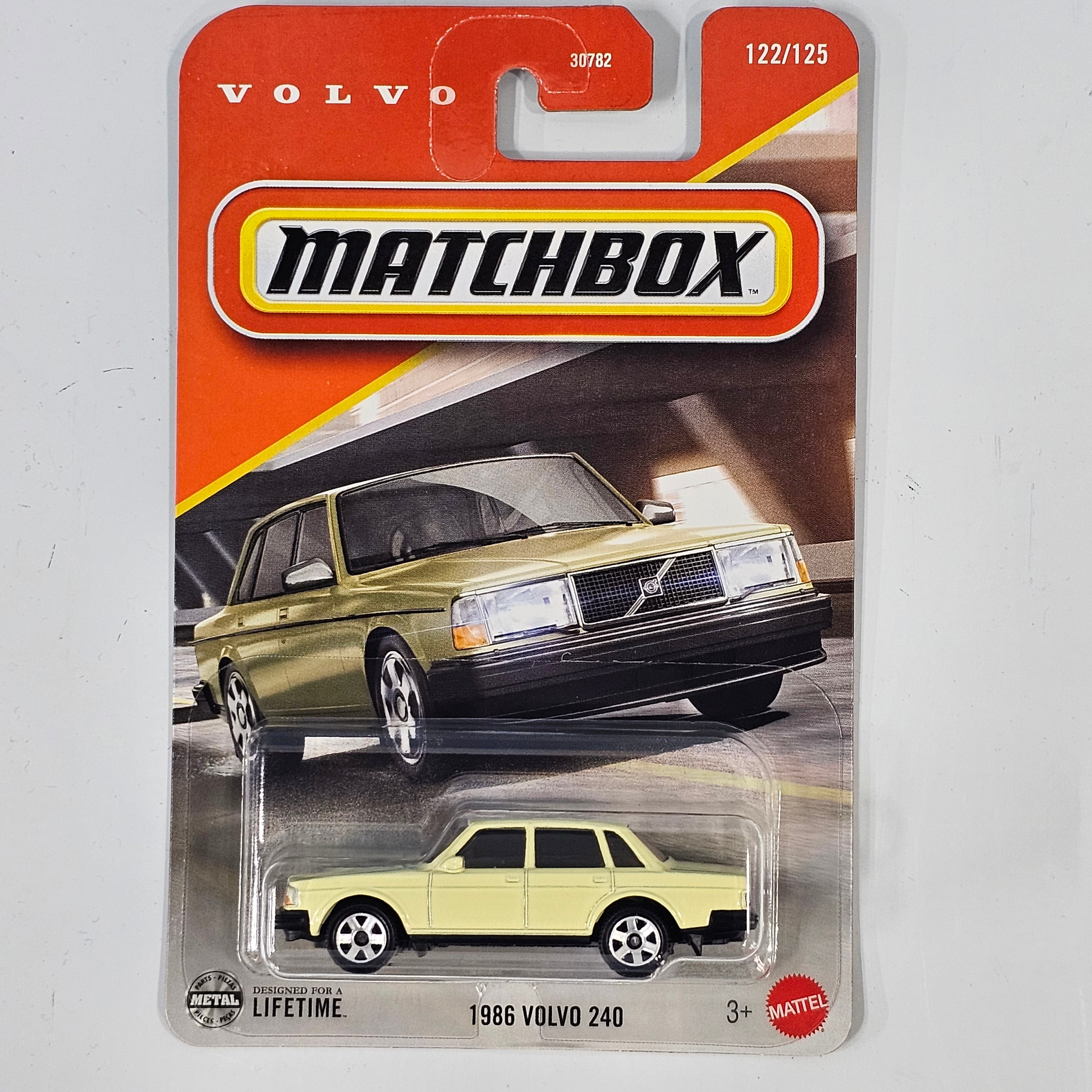 MATCHBOX 1986 VOLVO 240 DASH M 2025