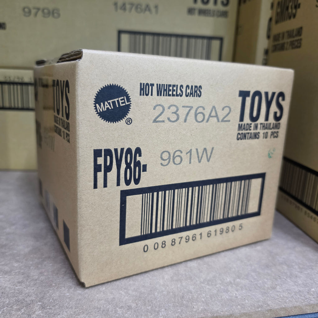 HOT WHEELS PREMIUM DEUTSHLAND SEALED BOX CASE OF 10pcs FPY86 - 961W (Chase is Random)