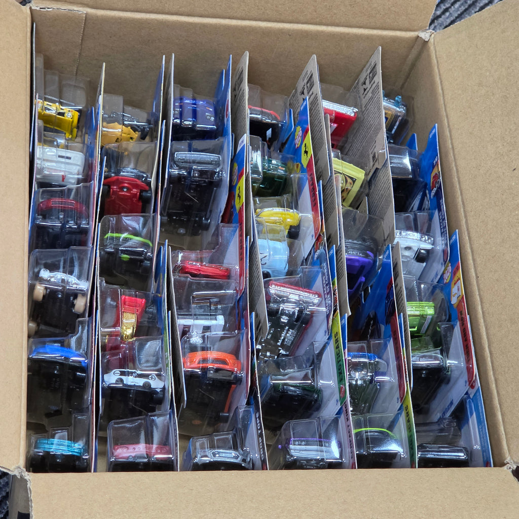 HOT WHEELS BASIC CARS FANTASY  BULK COMBO PARTY BOX ORIGINAL MATTEL