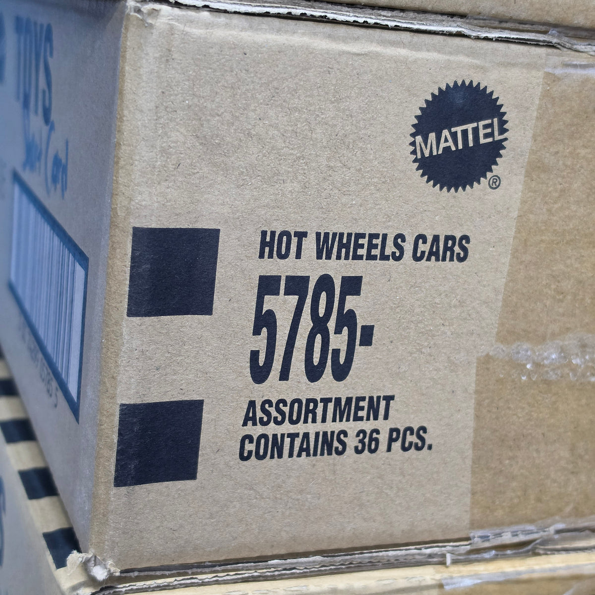 HOT WHEELS BASIC CARS FANTASY  BULK COMBO PARTY BOX ORIGINAL MATTEL