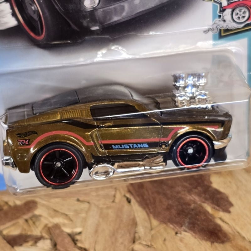 HOT WHEELS 68 MUSTANG SUPER TREASURE HUNT STH FREE CARD PROTECTOR COVER