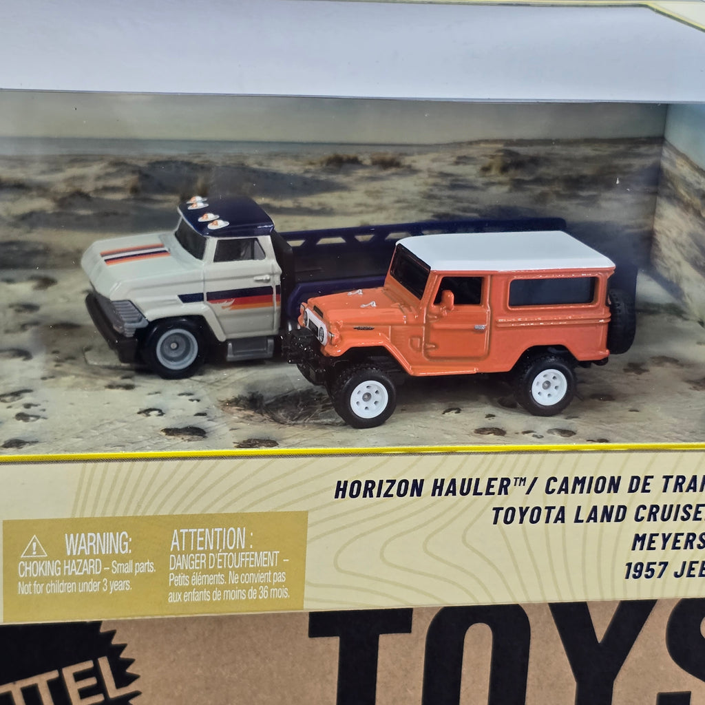 HOT WHEELS PREMIUM BOX SET GARAGE - 5 PCS CAR DESERT DIORAMA