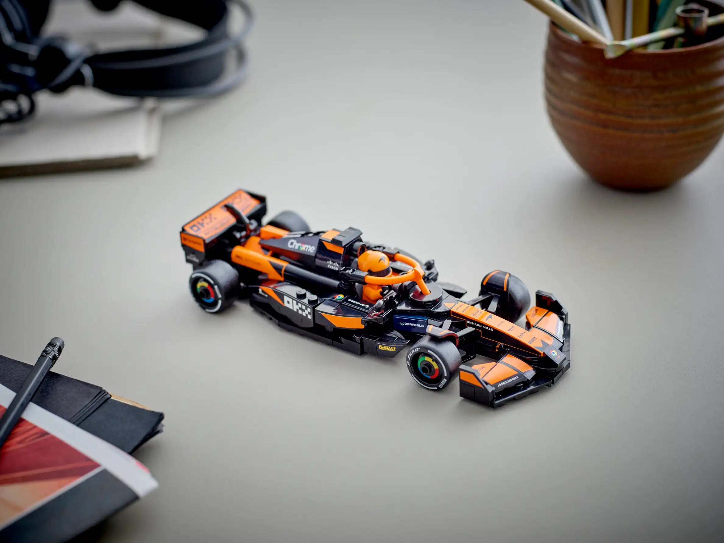 LEGO 77251 McLaren F1® Team MCL38 Race Car 269pcs
