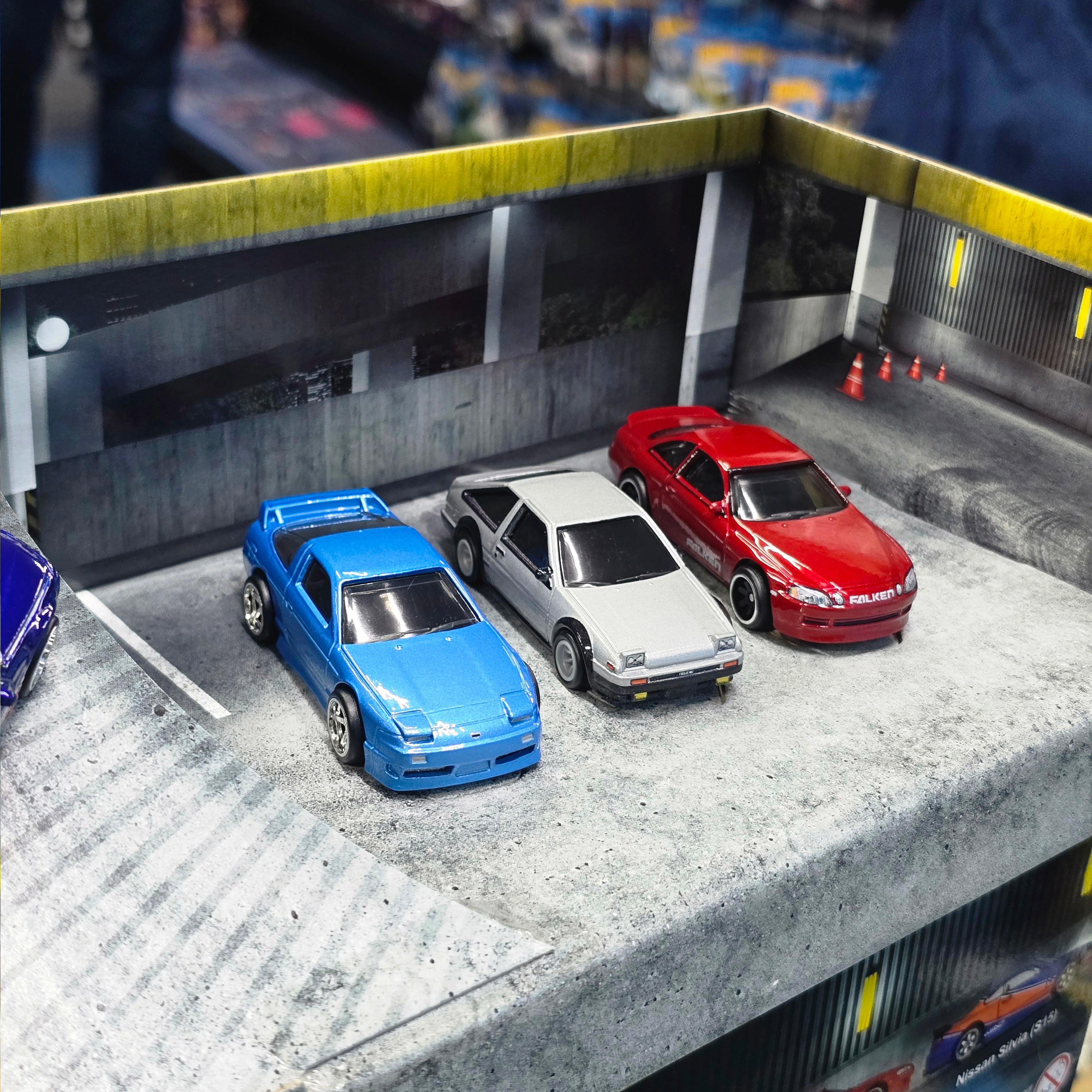 HOT WHEELS PREMIUM BOX SET GARAGE - 5 PCS CAR FAST & FURIOUS