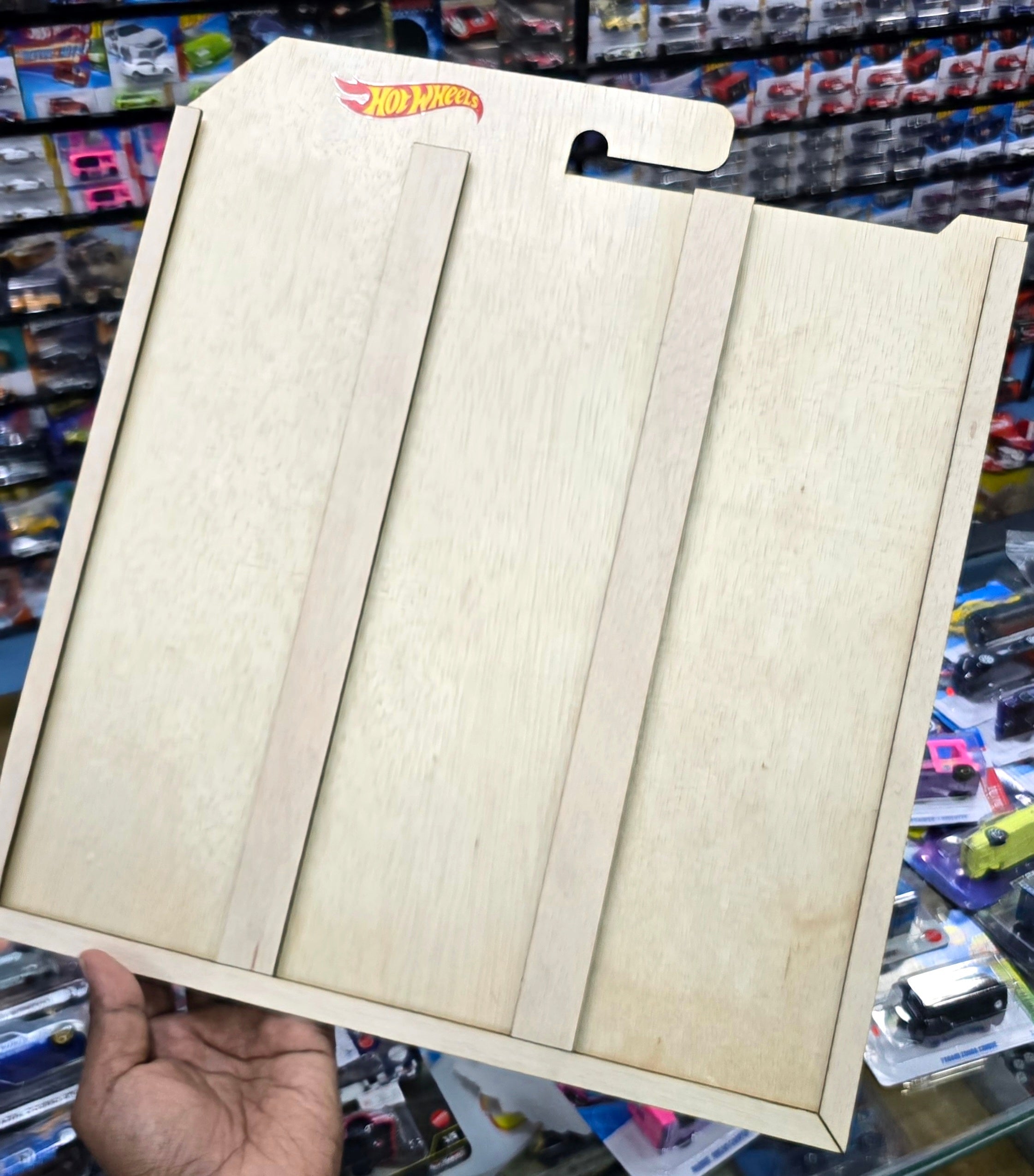 [PRE-ORDER] WOODEN CARD SLOT FRAME FOR HOT WHEELS MATCHBOX MAINLINE CARD