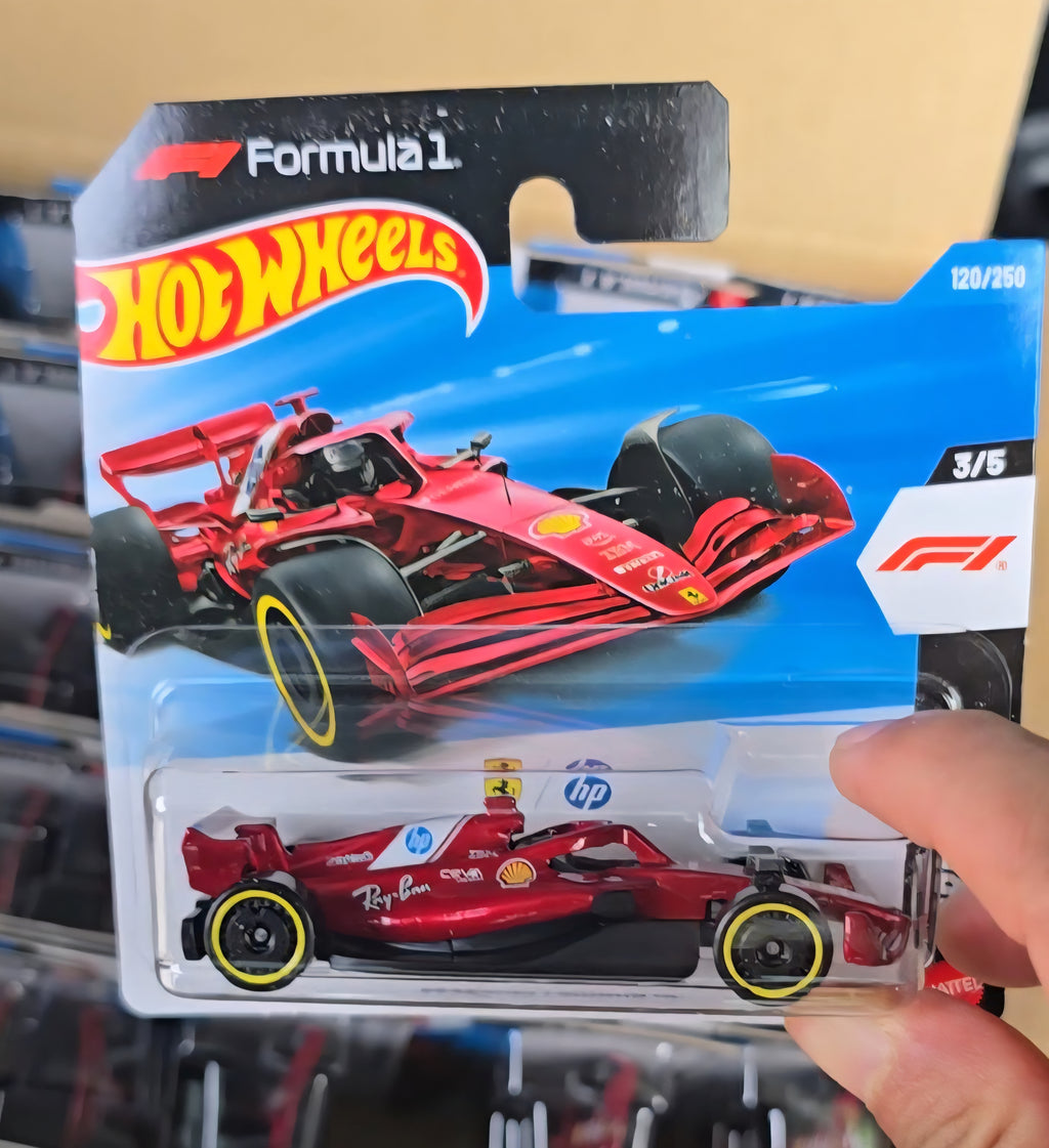 HOT WHEELS F1 SCUDERIA FERRARI HP SHORT CARD