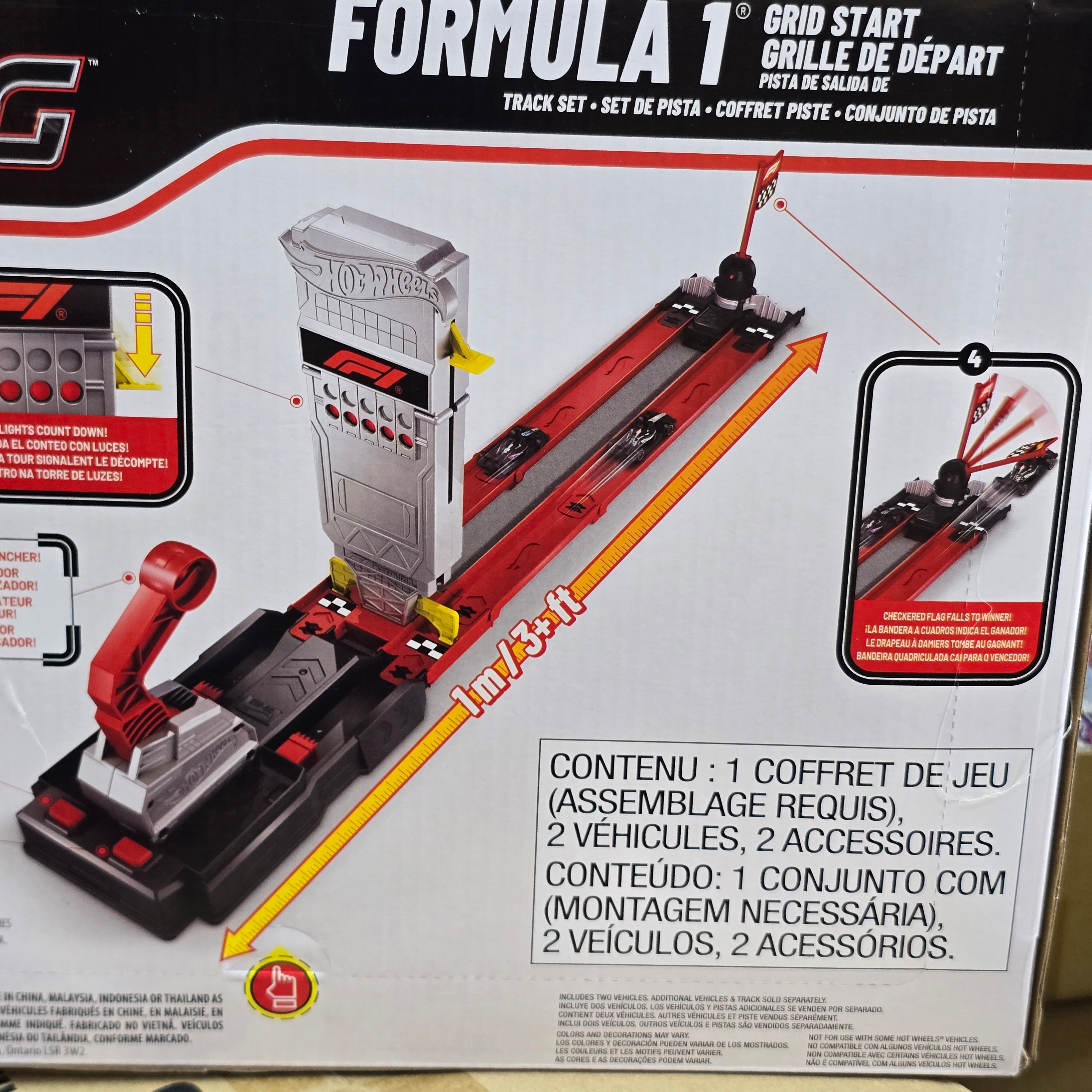 HOT WHEELS RACING FORMULA 1 GRID START TRACK SET WITH 2 F1 CARS